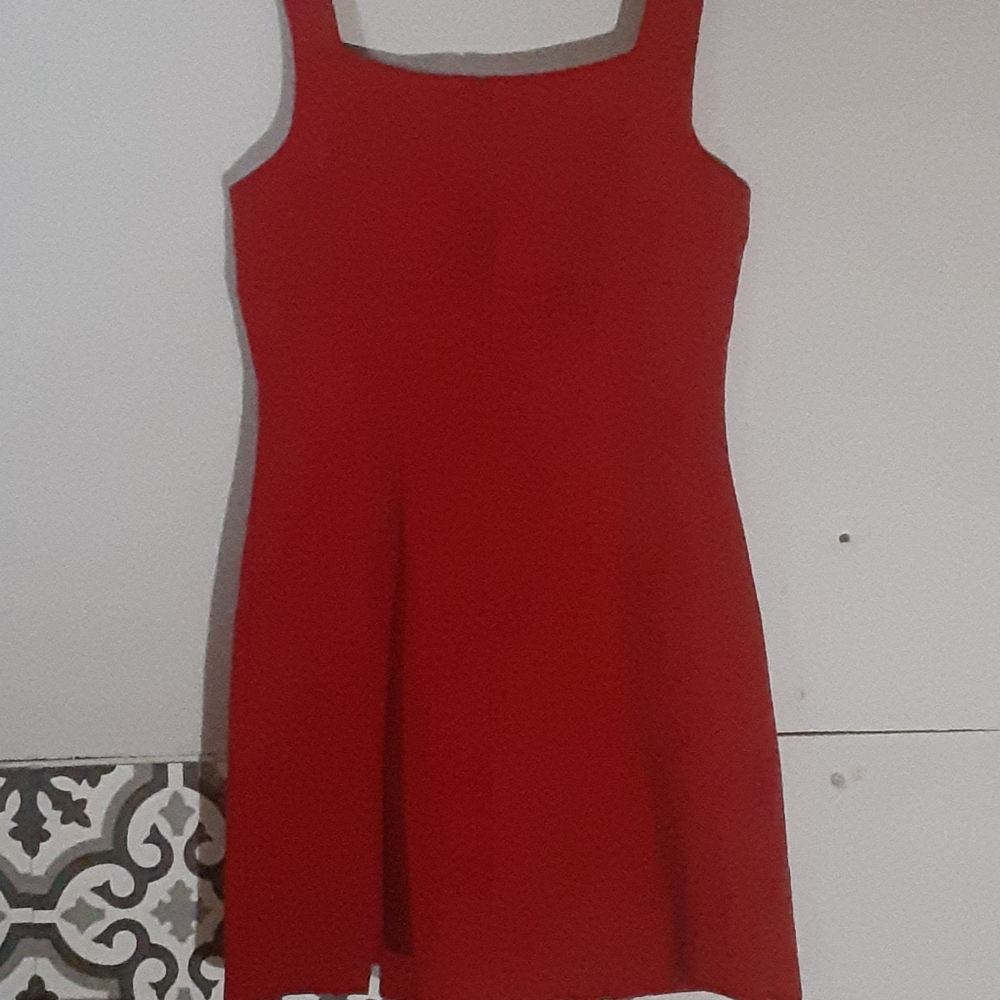 Dress - Picture 3 of 4